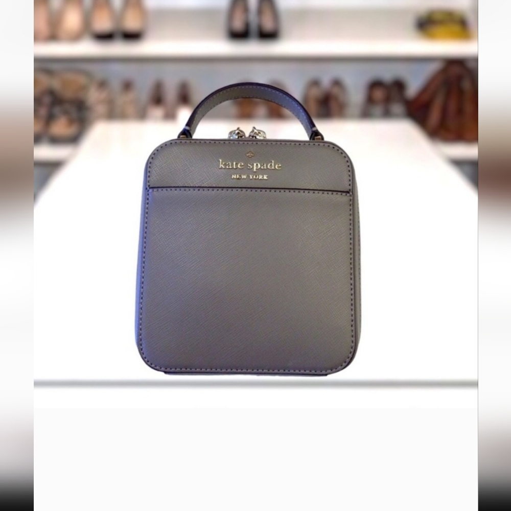 NWT Kate Spade Crossbody Daisy Vanity Bag ZERO call outs. PRISTINE!! - Picture 2 of 11